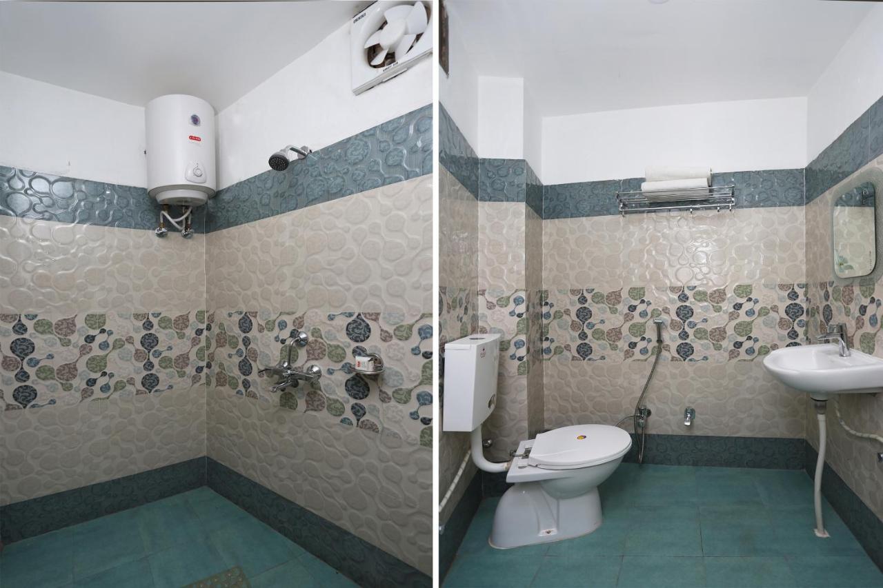 Oyo 10338 Hotel Aadesh Palace Varanasi Ngoại thất bức ảnh