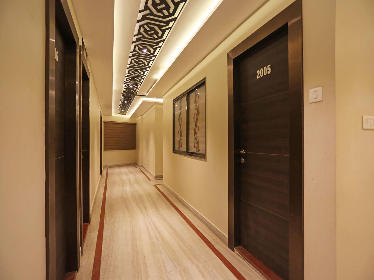 Oyo 10338 Hotel Aadesh Palace Varanasi Ngoại thất bức ảnh