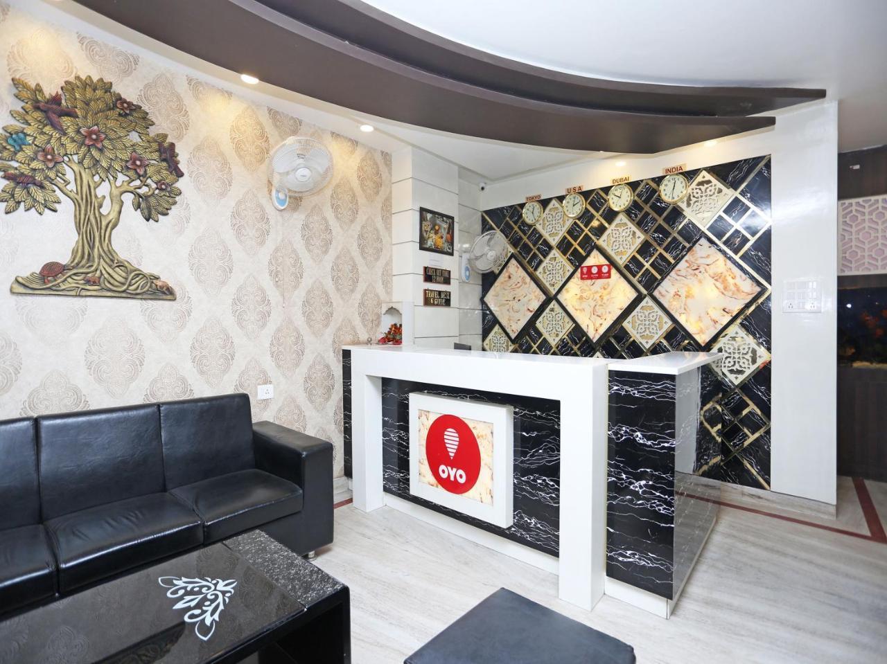 Oyo 10338 Hotel Aadesh Palace Varanasi Ngoại thất bức ảnh