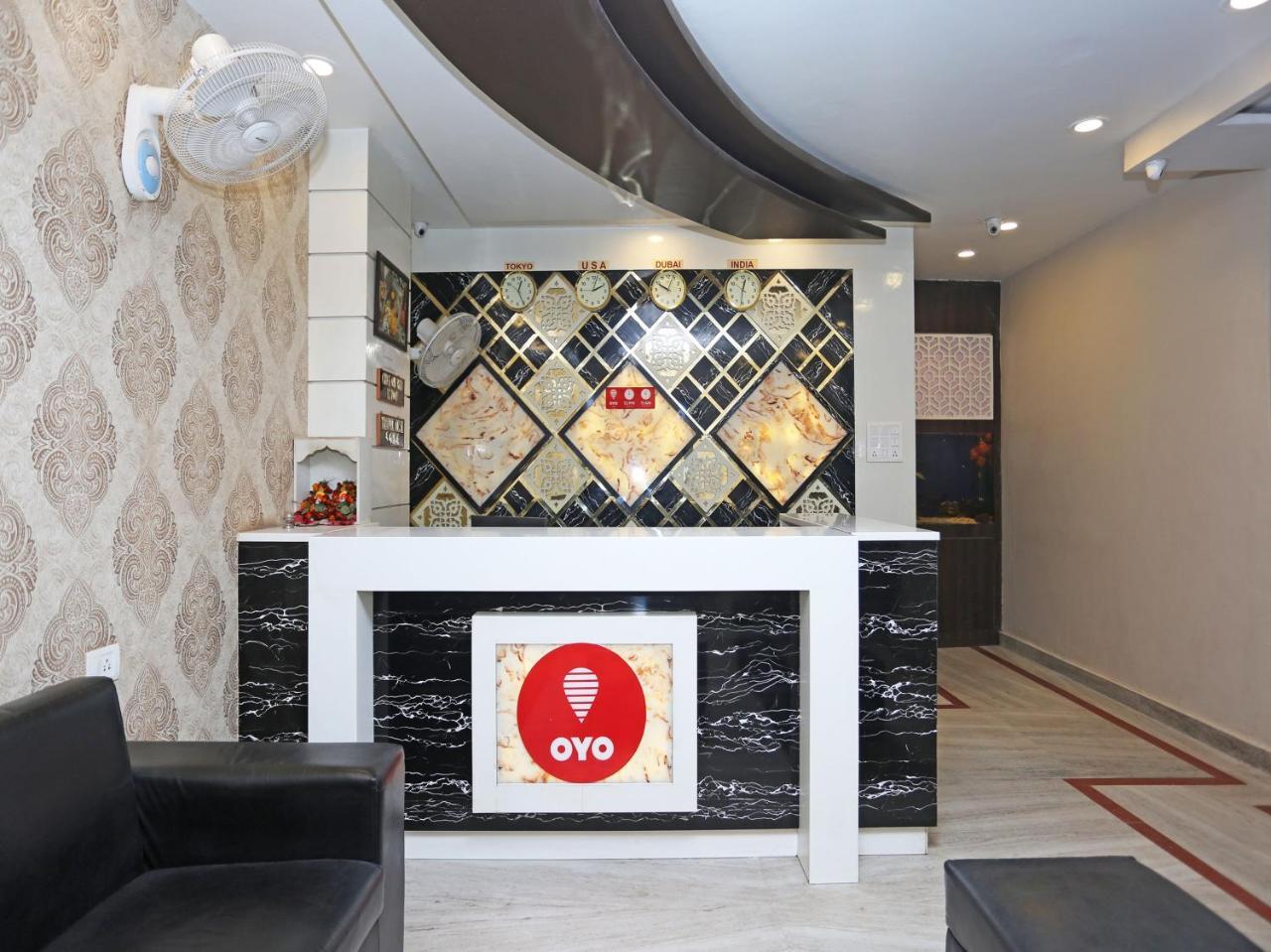 Oyo 10338 Hotel Aadesh Palace Varanasi Ngoại thất bức ảnh